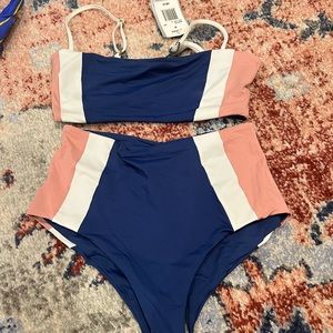 L space top and bottom set size M never worn